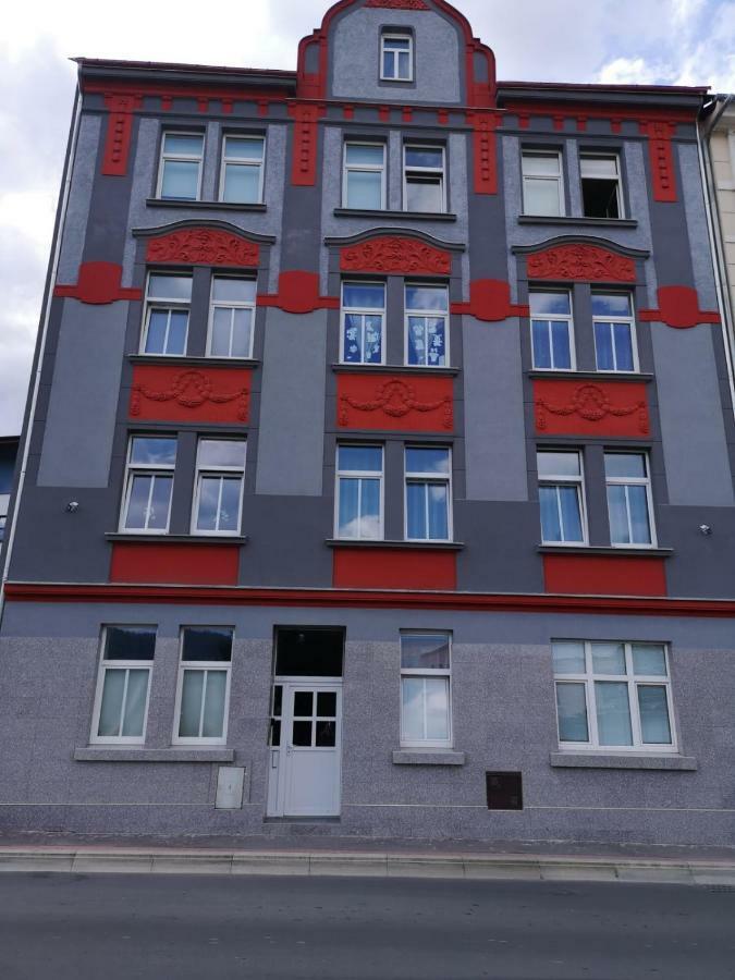 Krasny Byt V Centru Decina Buitenkant foto